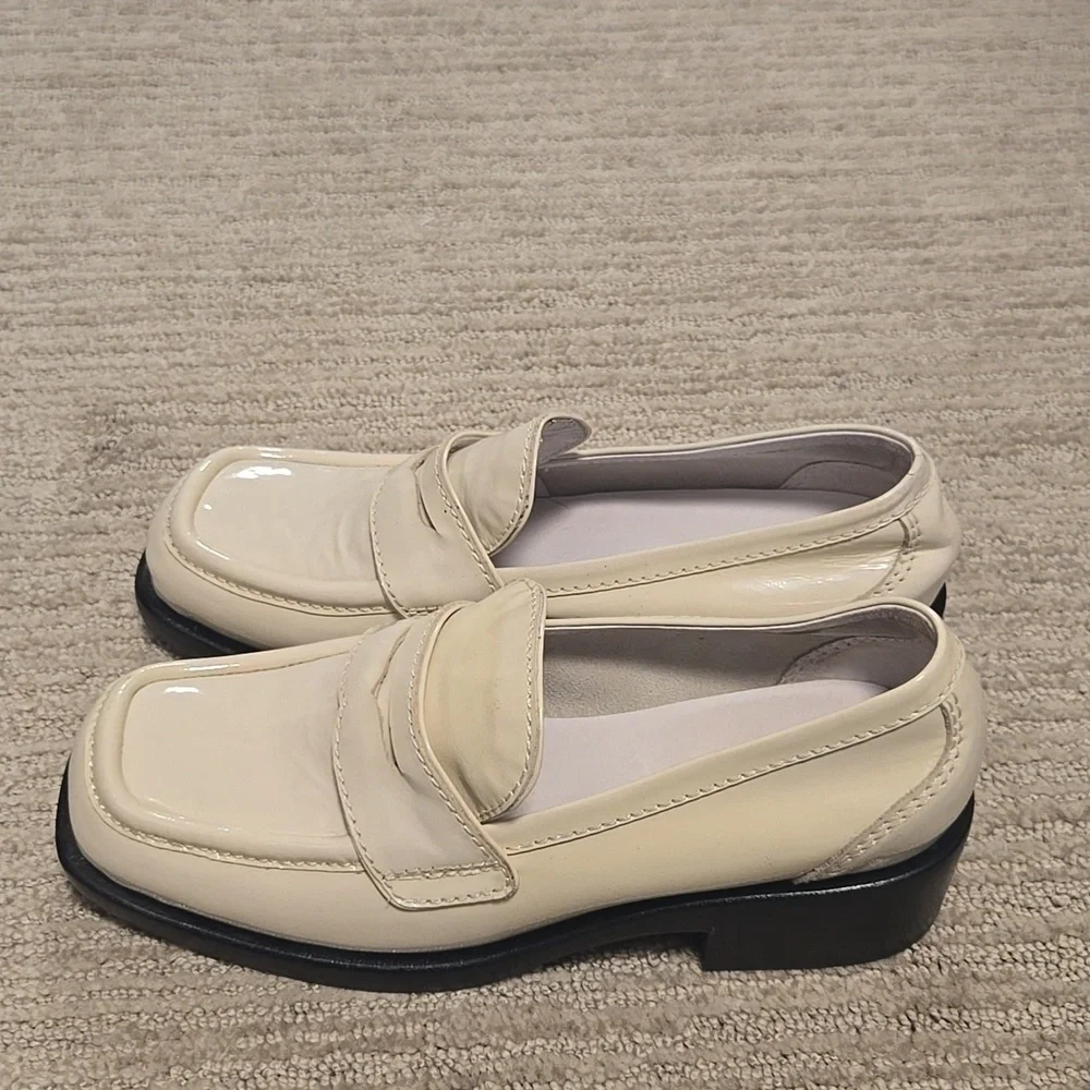 NWOT Jeffrey Campbell Sorbonne Crinkle Patent Leather Loafers Ivory